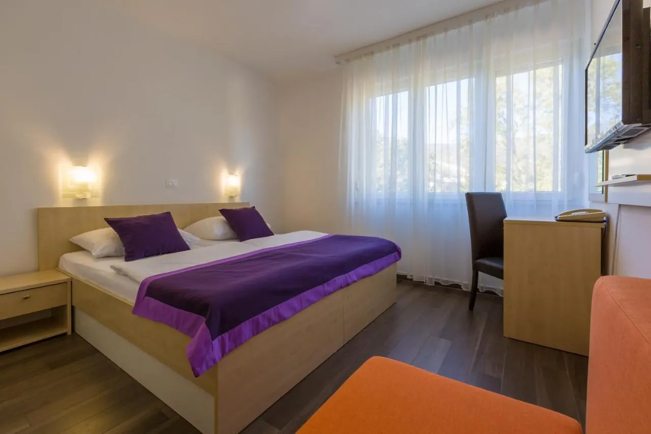 Hotel Slaven Selce