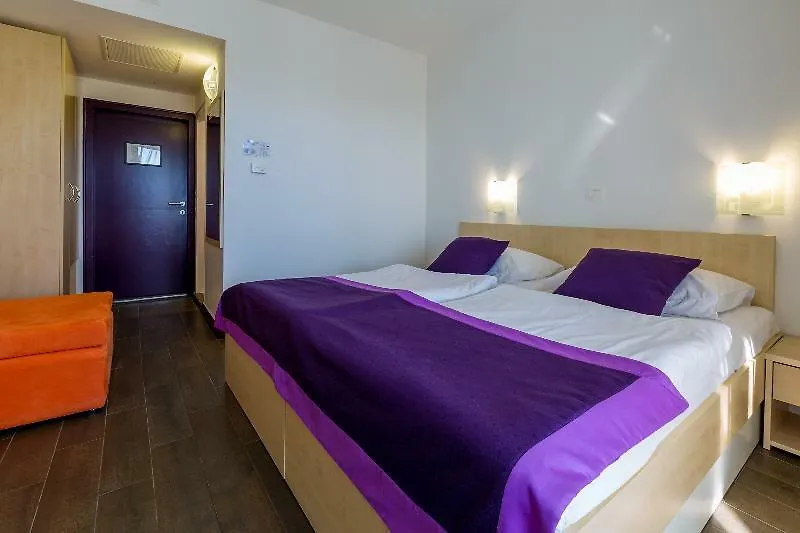 Hotel Slaven Selce 3*,