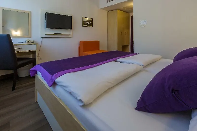 Hotel Slaven Selce 3*,  Chorwacja