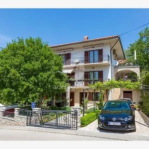 Dora Apartman